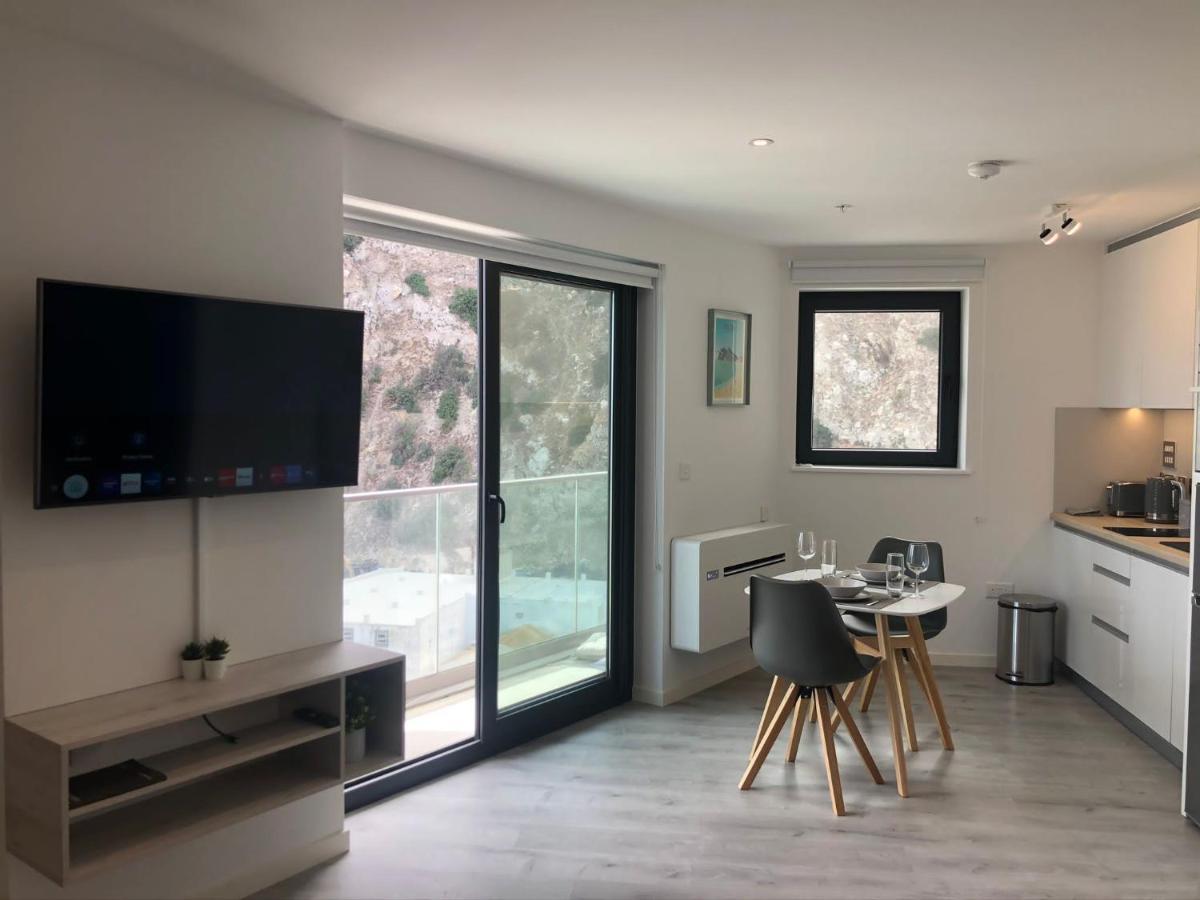 Cp High Floor Luxury Studio With Sea View Gibraltar Exterior photo